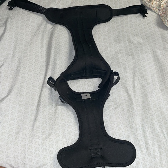 Black Dog Harness Size Large. NEVER USED. - Picture 5 of 6